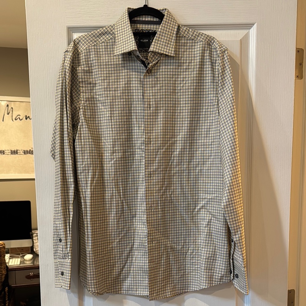 Black and White Dress Shirt with Classic Collar